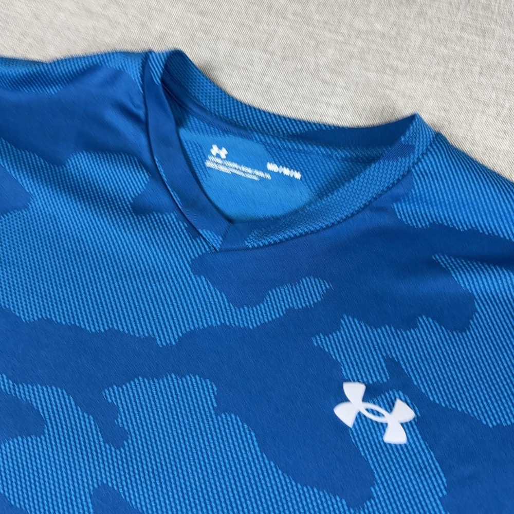 Under‎ Armour Shirt Mens Medium Blue Camo Loose Fit Athletic Short Sleeve Gym
